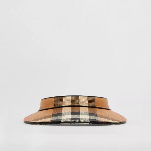  BURBERRY 22年秋冬 男士 加宽帽檐格纹尼龙遮阳帽 80561531