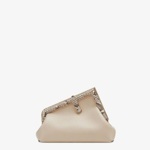  FENDI芬迪 22年秋冬 女士 手拿包 粉红色皮革和蟒蛇皮手袋 8BP129AKKUF1HOP