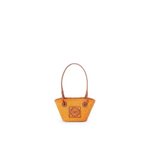  LOEWE罗意威 22年秋冬 女士 手提包 Mini Anagram Basket bag in iraca palm and calfskin A22