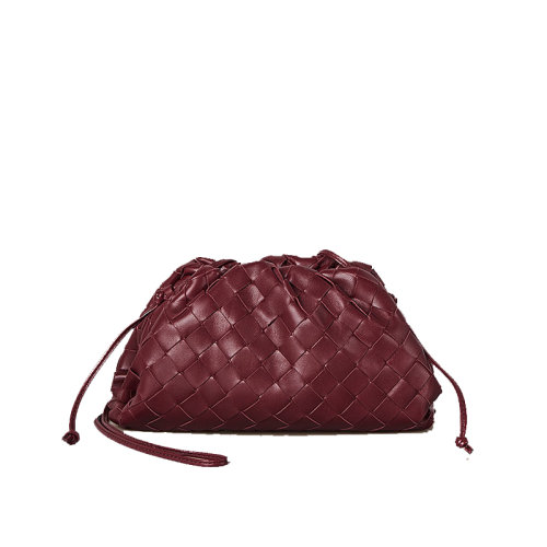 Bottega Veneta/葆蝶家 THE POUCH迷你系列 波尔多色编织Intrecciato羊皮云朵包手拿斜挎包585852VCPP16206