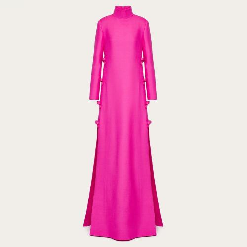  VALENTINO华伦天奴 22年秋冬 女士 连衣裙 ROBE DE SOIRéE EN CREPE COUTURE REHAUSSéE DE N