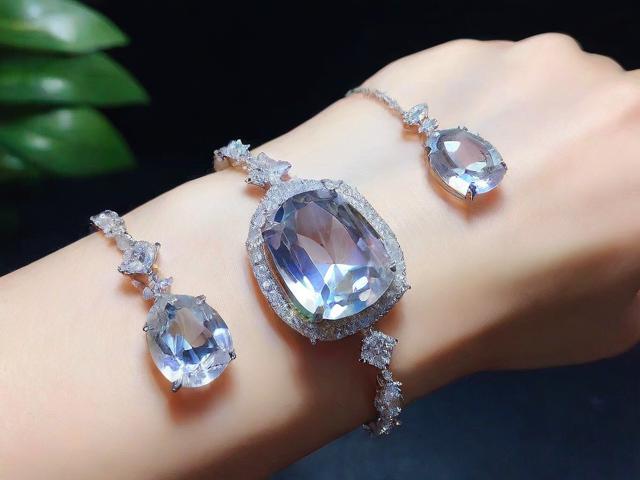 为什么水晶会冰凉? 为什么水晶会冰凉?