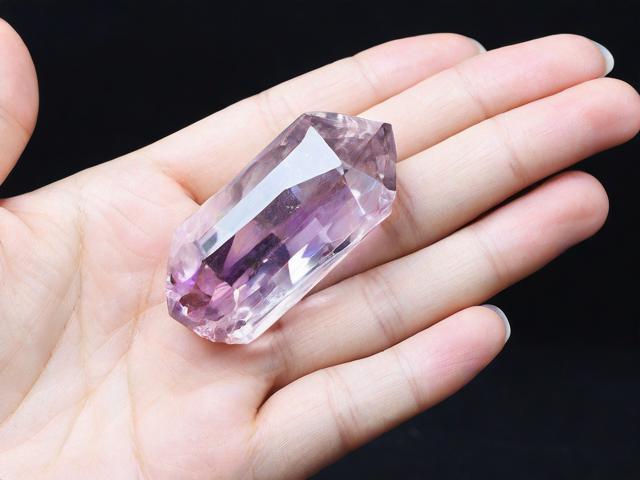为什么水晶矿价格如此便宜？探寻背后的原因